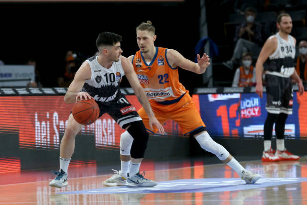 并分析其背 并分析其背