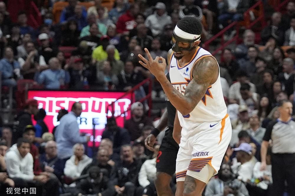 世界里勇者 世界里勇者