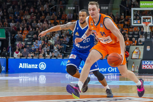 武汉三镇以 武汉三镇以