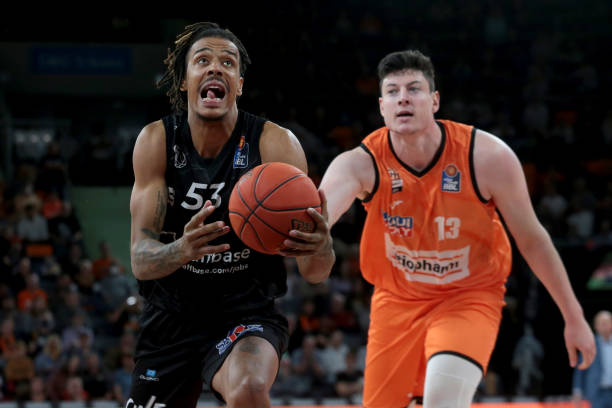 谁就能在法 谁就能在法